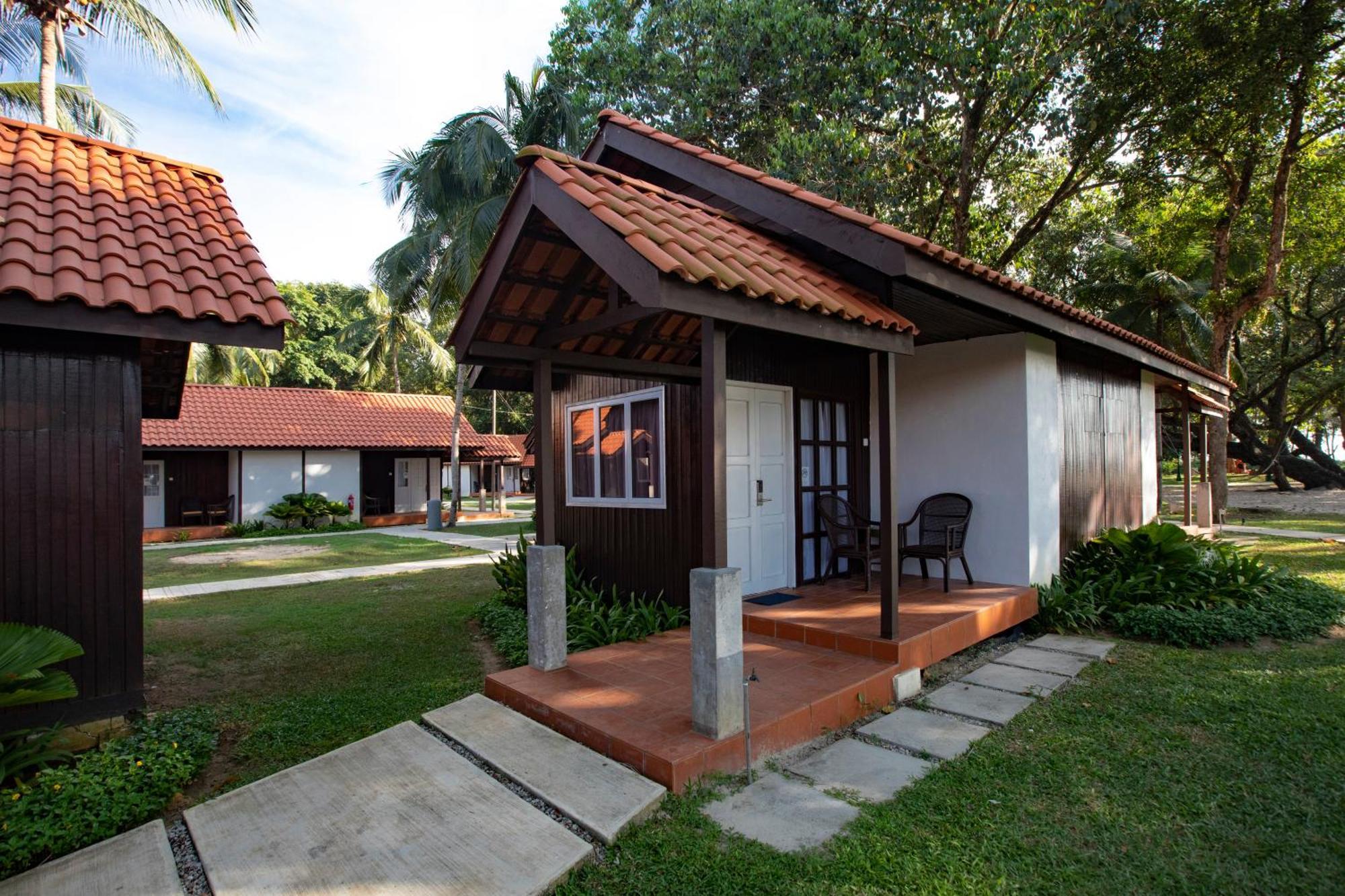 Adena Beach Resort Kuantan Exterior foto