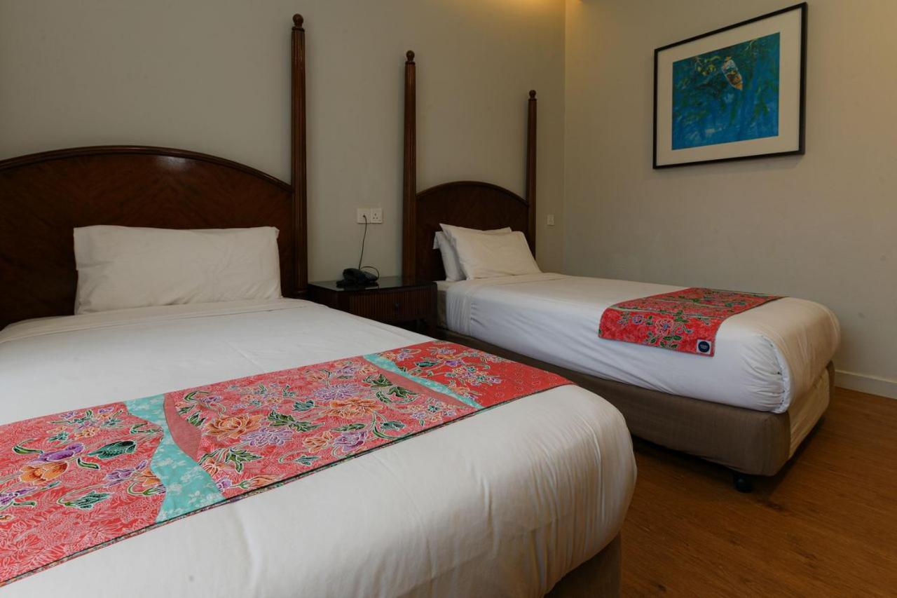 Adena Beach Resort Kuantan Exterior foto