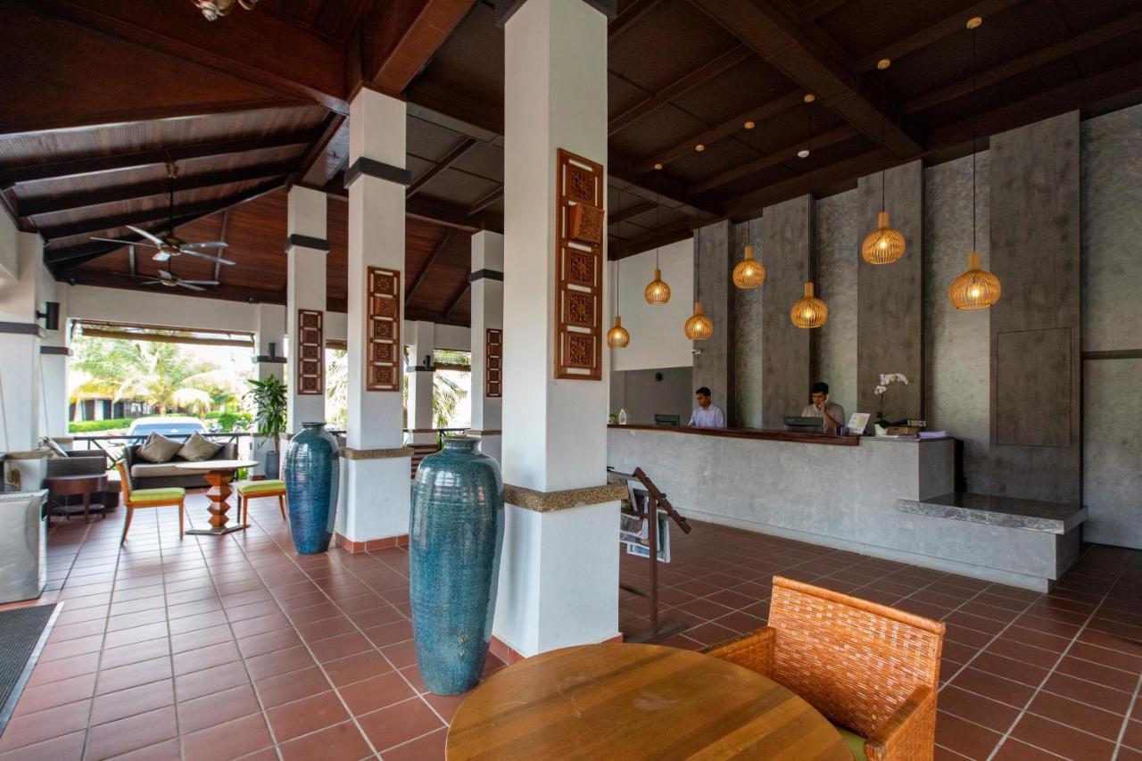 Adena Beach Resort Kuantan Exterior foto